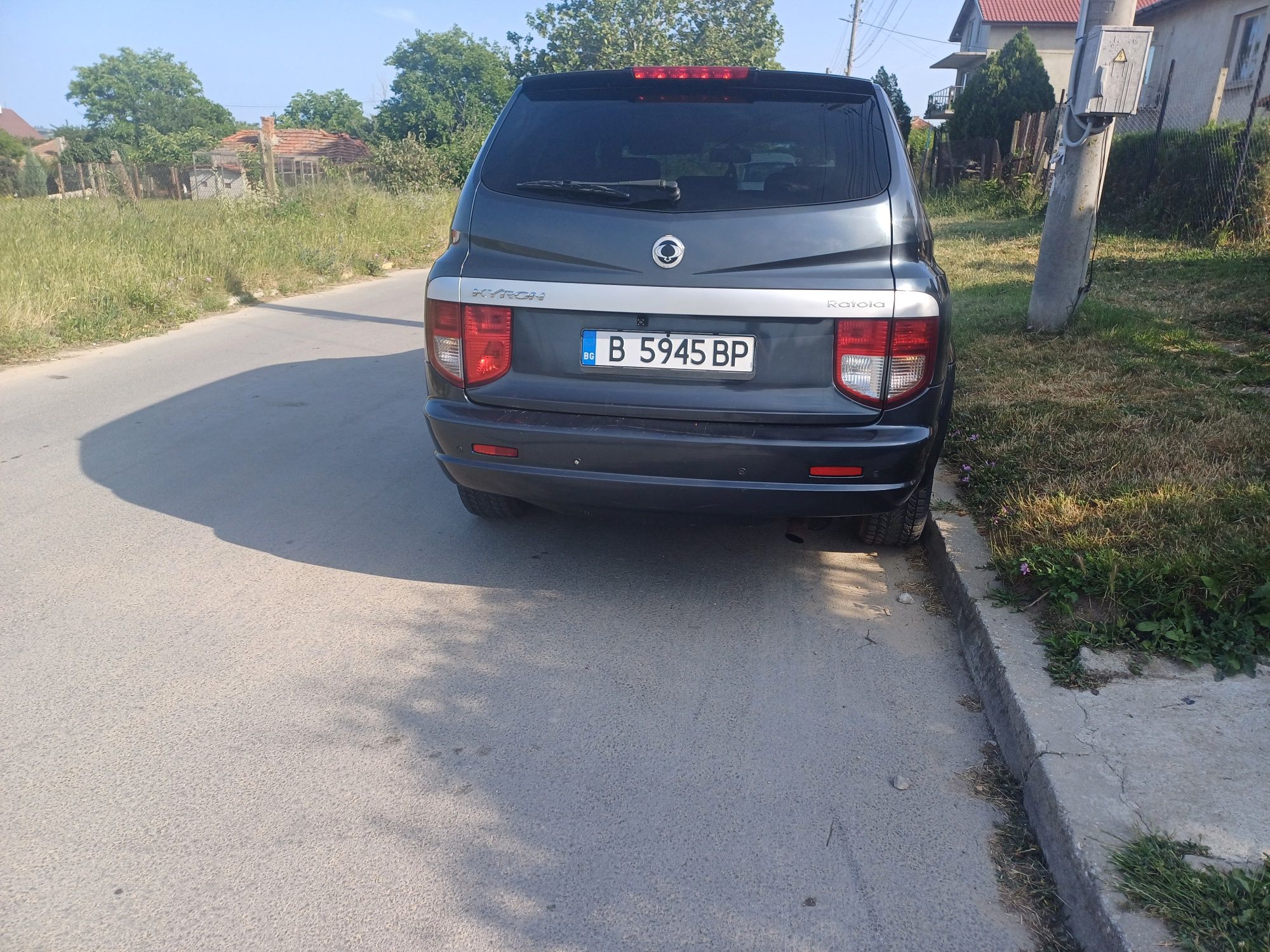 Продавам джип Сан Йонг Корон