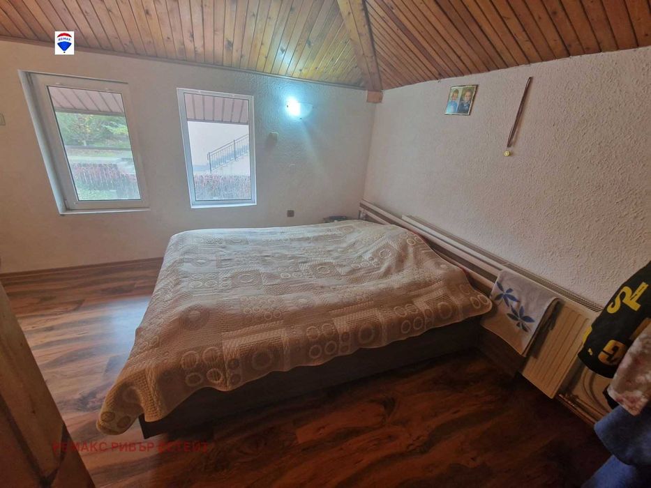 Селска къща за продажба в с. Красен, обл. Русе