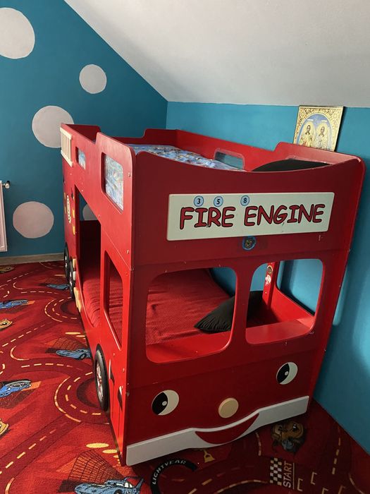 Pat copii pompieri