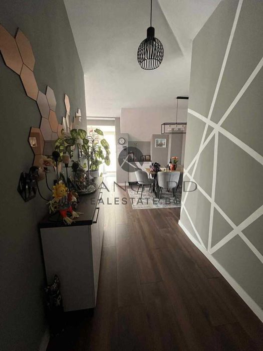 Продава се Тристаен апартамент в Пловдив, Кючук Париж - 195 кв.м за 1283 €/кв.м - Снимка #7