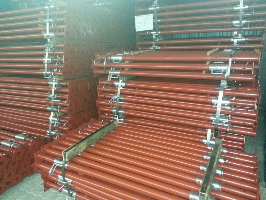 Cofraje tip doka marca LANA , montanti , accesorii , schele , popi