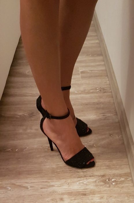 zara sandale elegante