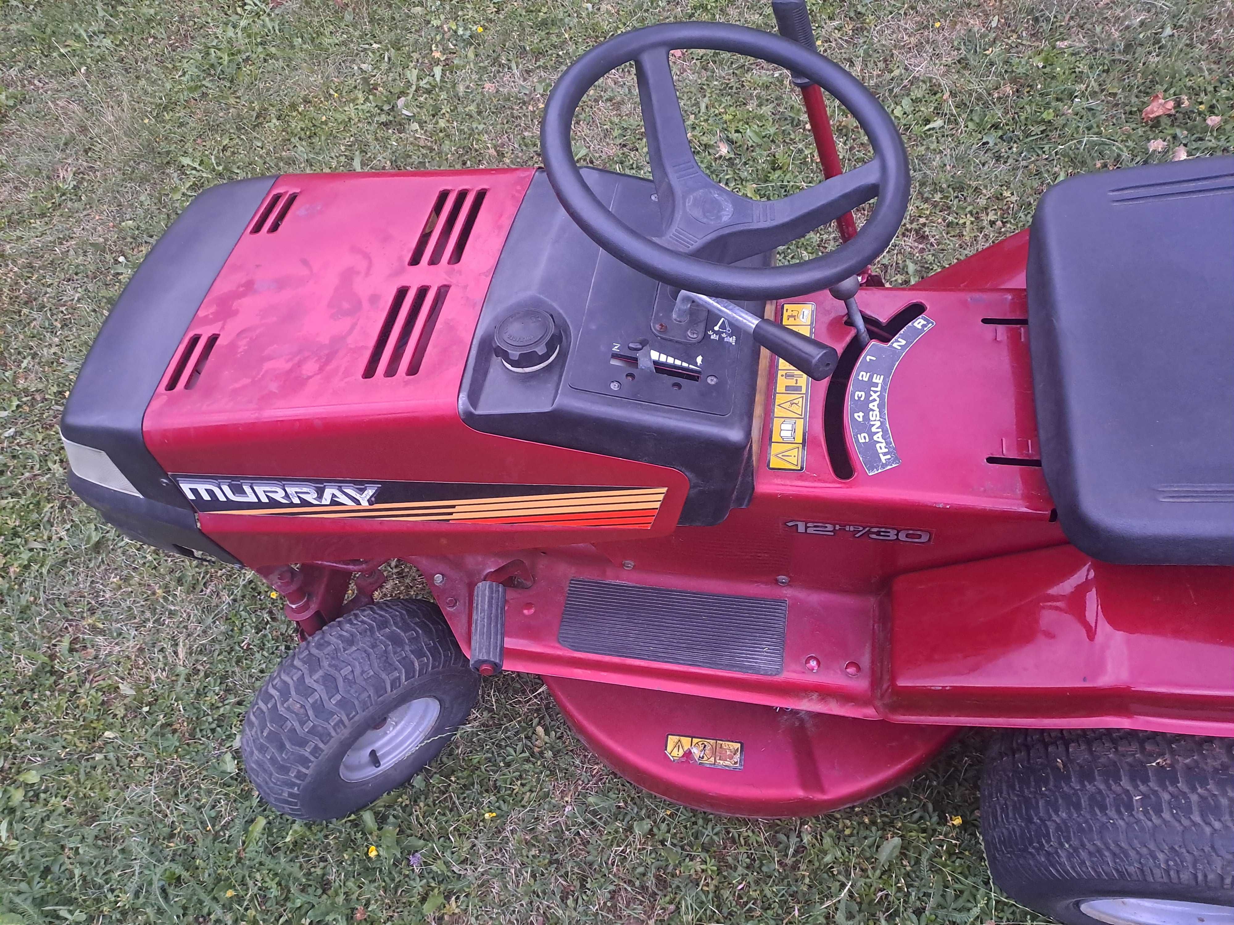 Продавам тракторна косачка Murray 2/30