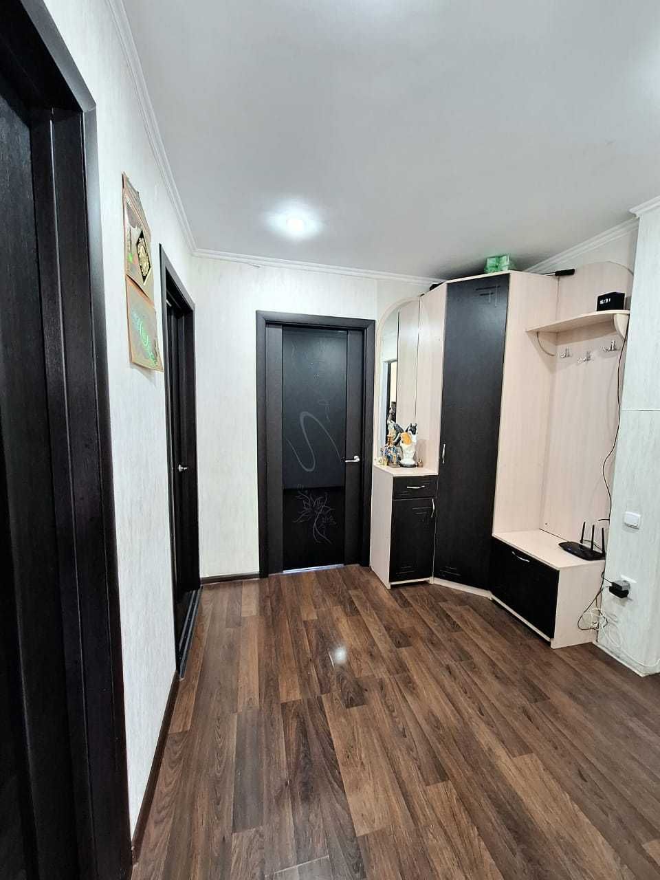 Продаётся 3 комн. квартира, район Универмаг