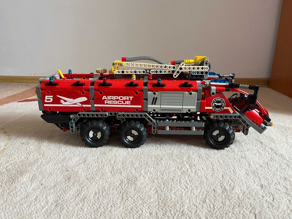 LEGO TECHNIC 8265 и 42068