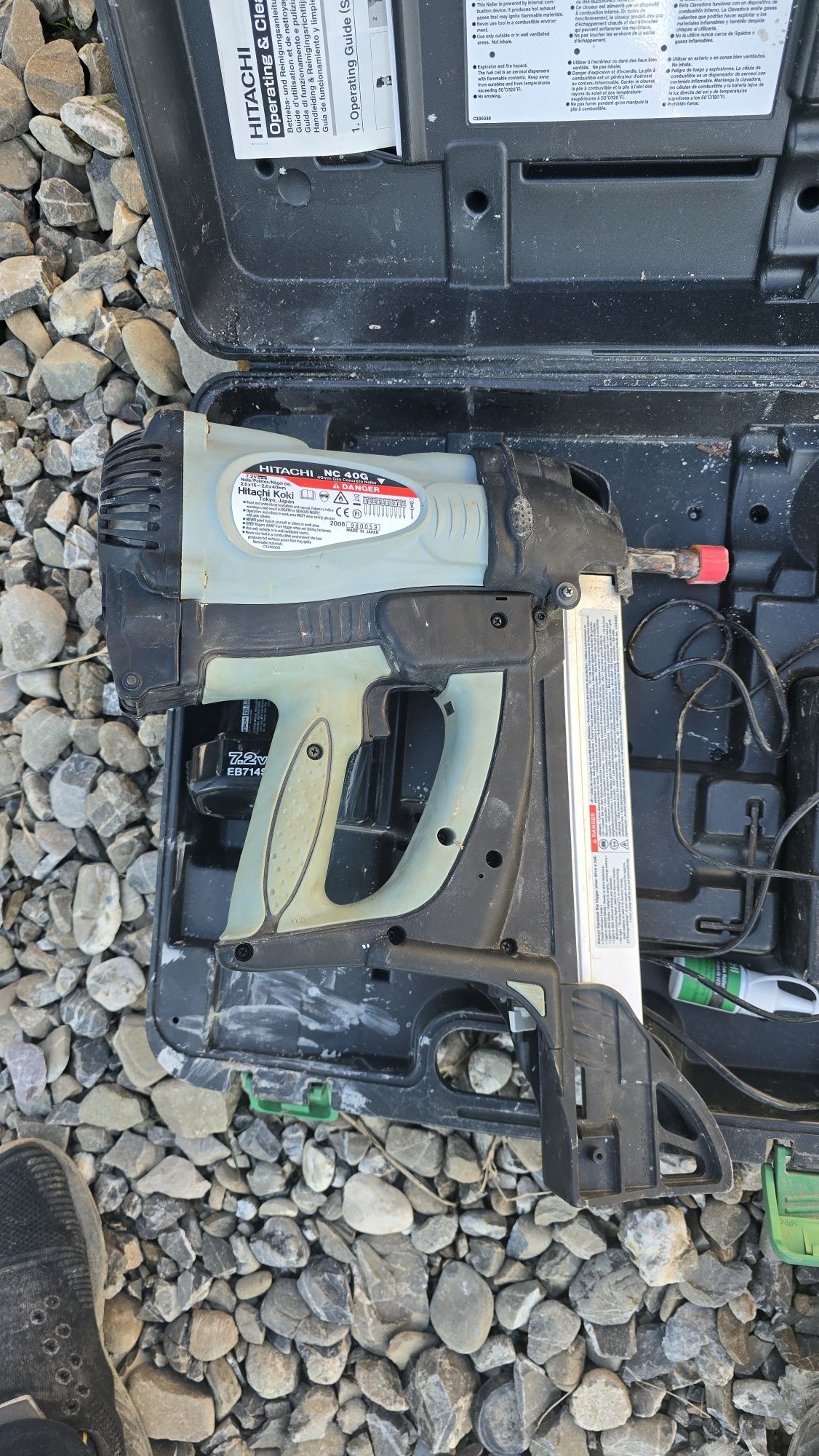 Pistol cuie beton. Hitachi nc 40g stare foarte bună