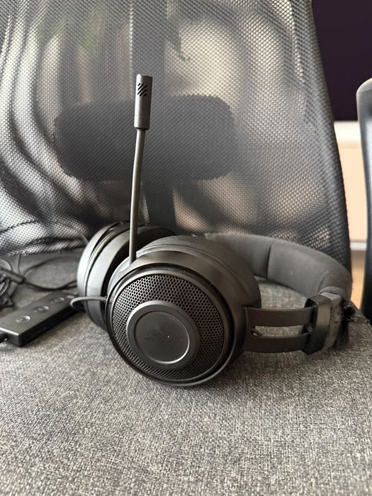 Casti gaming cu microfon Razer Kraken Tournament Edition