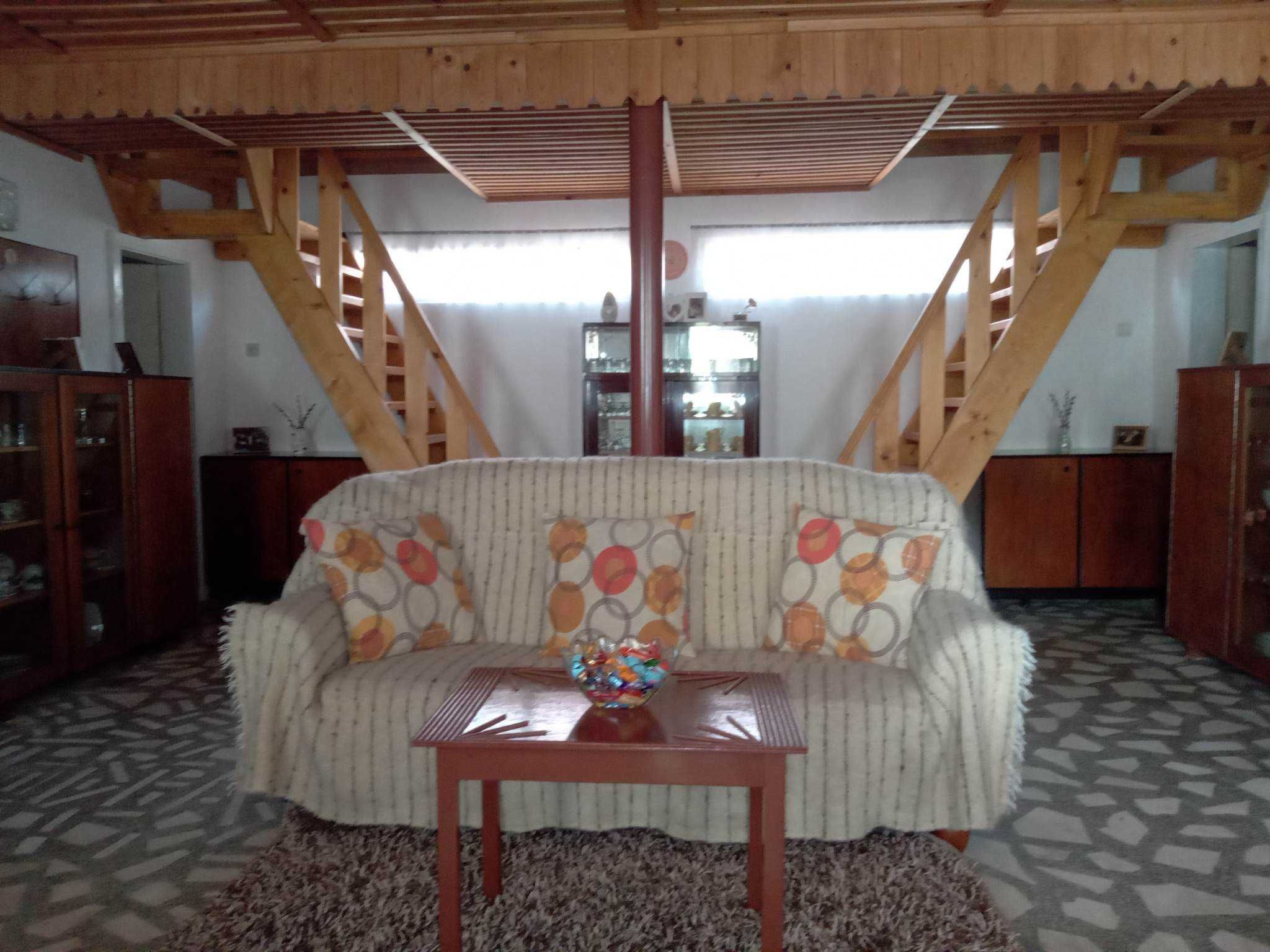Cabană mare de vânzare în Zimți - Mureș, pe Valea Gurghiului