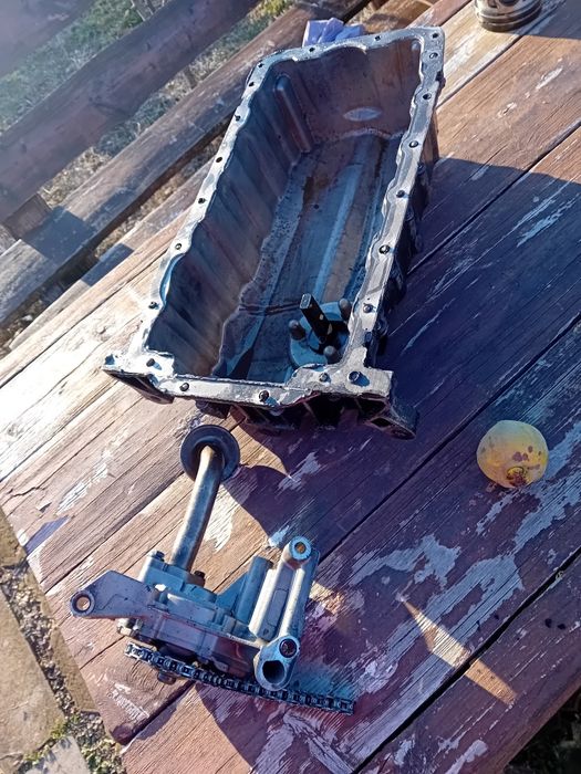 Vand Pistoane si alte piese VW Golf 5