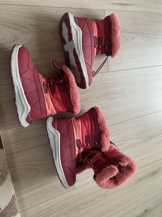 50 lei perechea - disponibil 2 perechi  marimea 28 ( 18,6 cm)