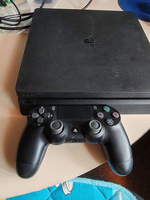 PlayStation 4 Slim
