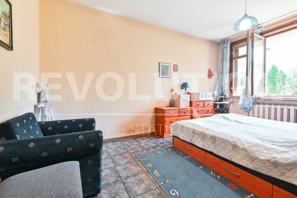 Продава се Етаж от къща в София, Изток - 60 кв.м за 6000 €/кв.м - Снимка #2