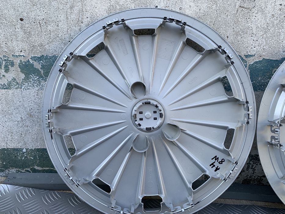 Оригинални тасове от Ауди Audi 2016г 16” цола в перфектно състояние