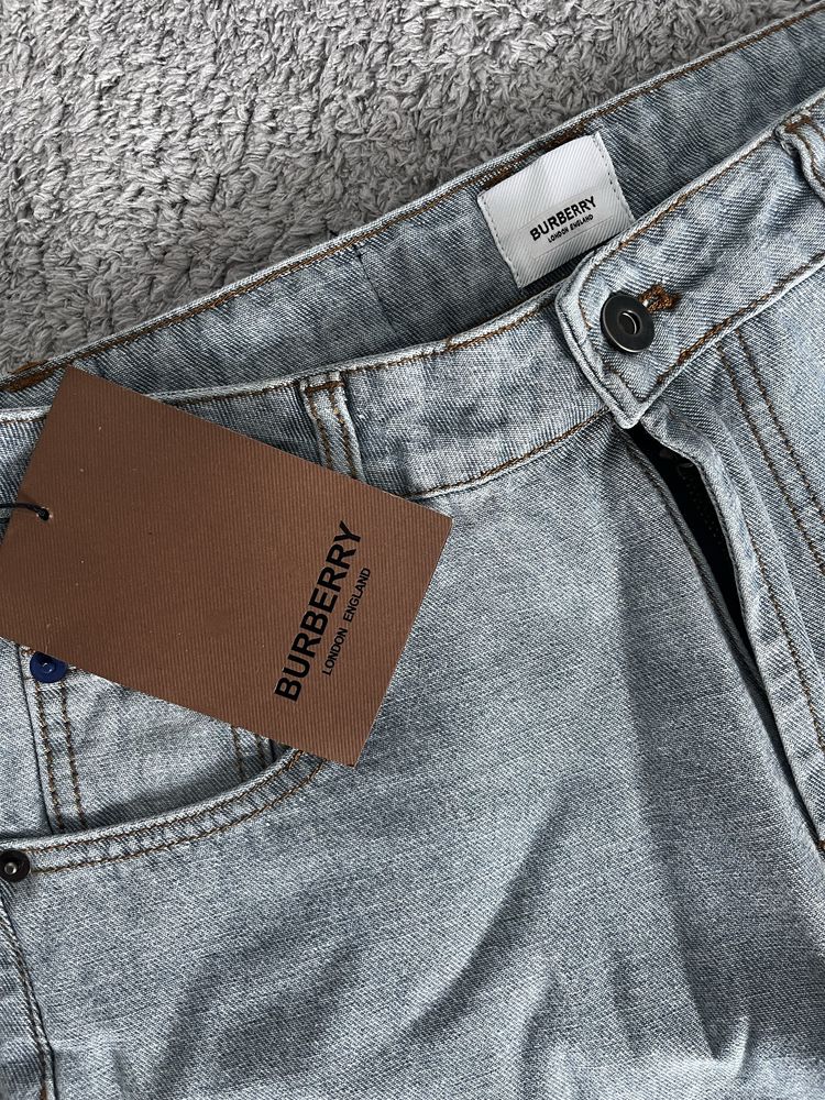 Дънки burberry 31-31