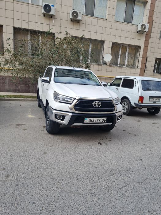 Аренда Тойота Хайлюкс Пикап 2022  бензиновый
