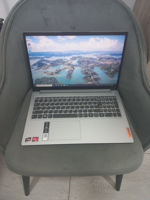 Laptop Lenovo Ideapad 1
