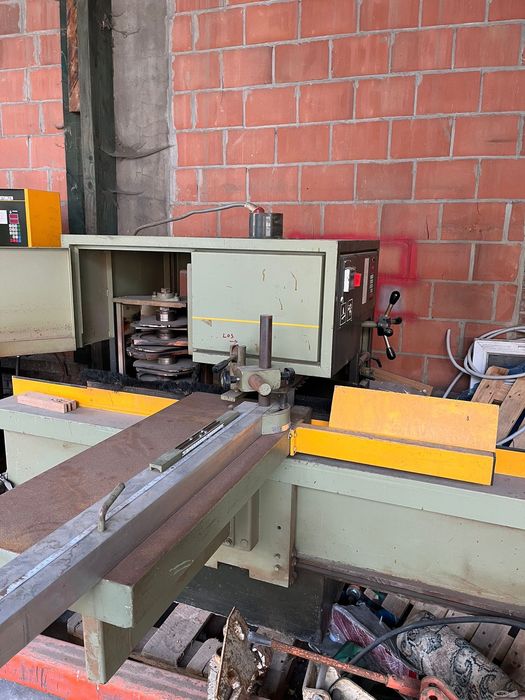 Utilaje tâmplărie geamuri și uși cu tot cu freze