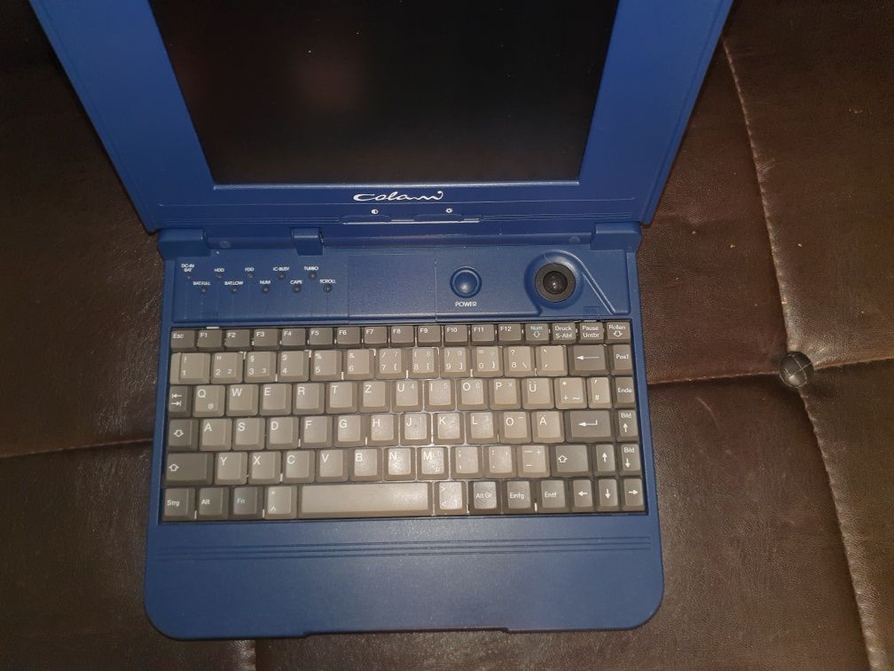 Laptop vintage Colani BlueNote Highscreen 243/1991