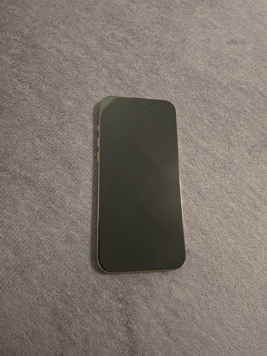 Vand/schimb iphone 16 pro max impecabil/ca nou
