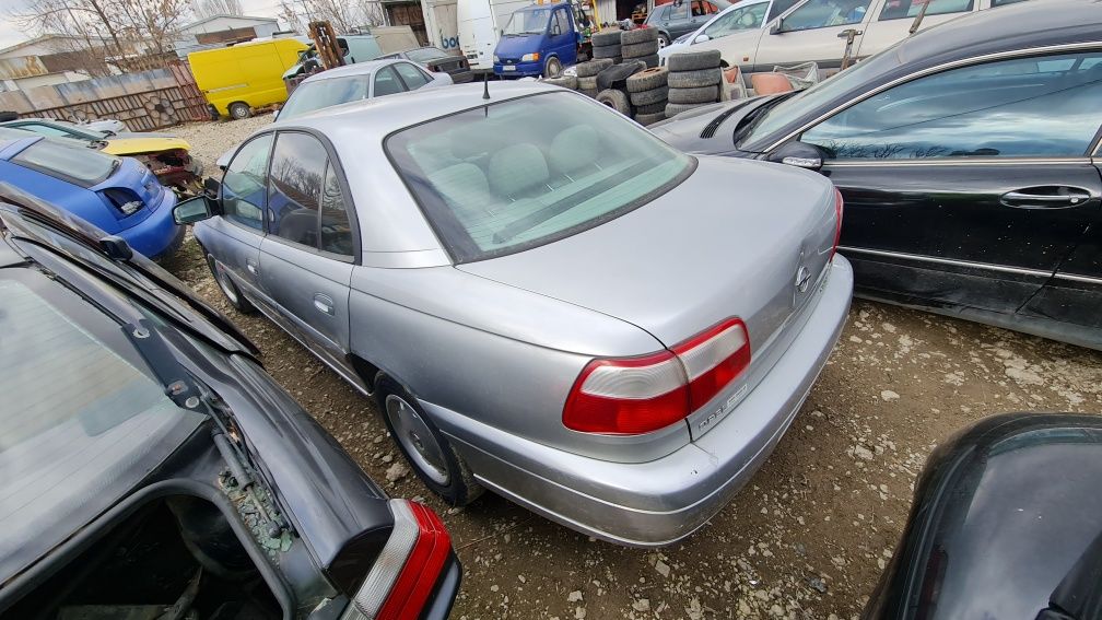 Opel Omega 2.2 , опел омега На Части !!!