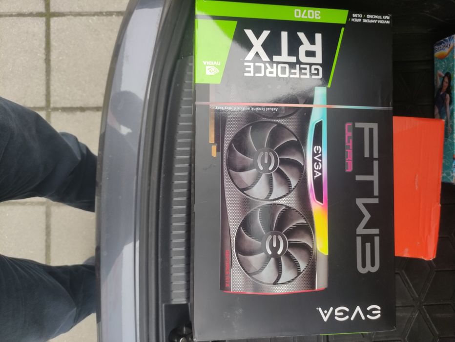 Видео карта EVGA GeForce RTX 3070 FTW3 ULTRA Limited Отлично състояние
