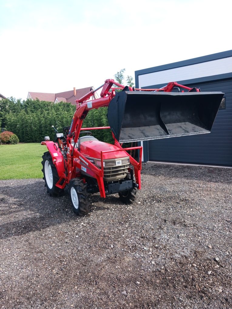 Tractor japonez kubota yanmar 24cp