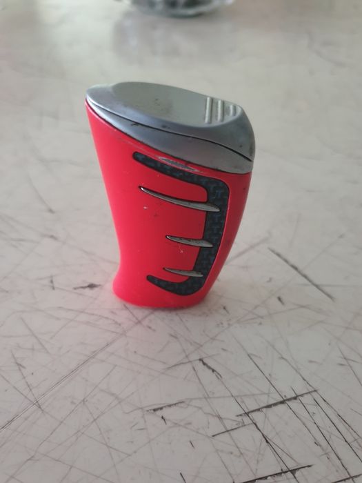 Marlboro продам зажигалку