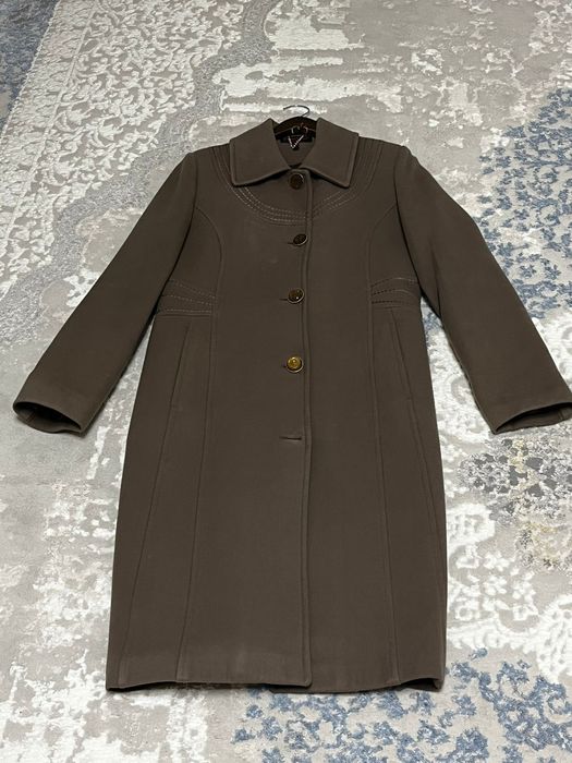 Қоңыр пальто,Жасыл пальто