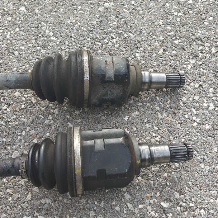 Полуоски за Toyota Corolla Verso 2009 - vvt-i