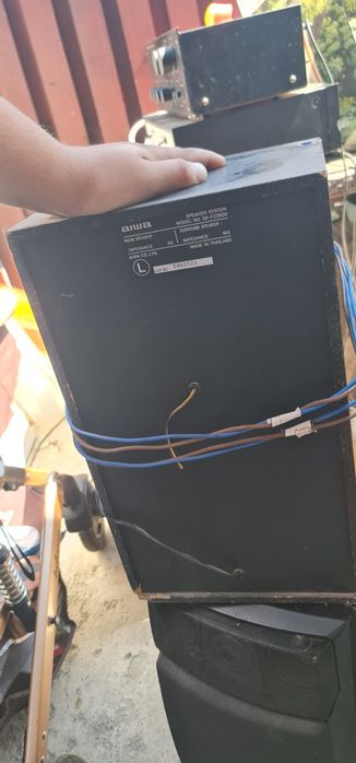 Boxe de vânzare  nu suntvnoi dar sunt ok