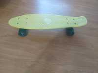 Vând skateboard pentru copii