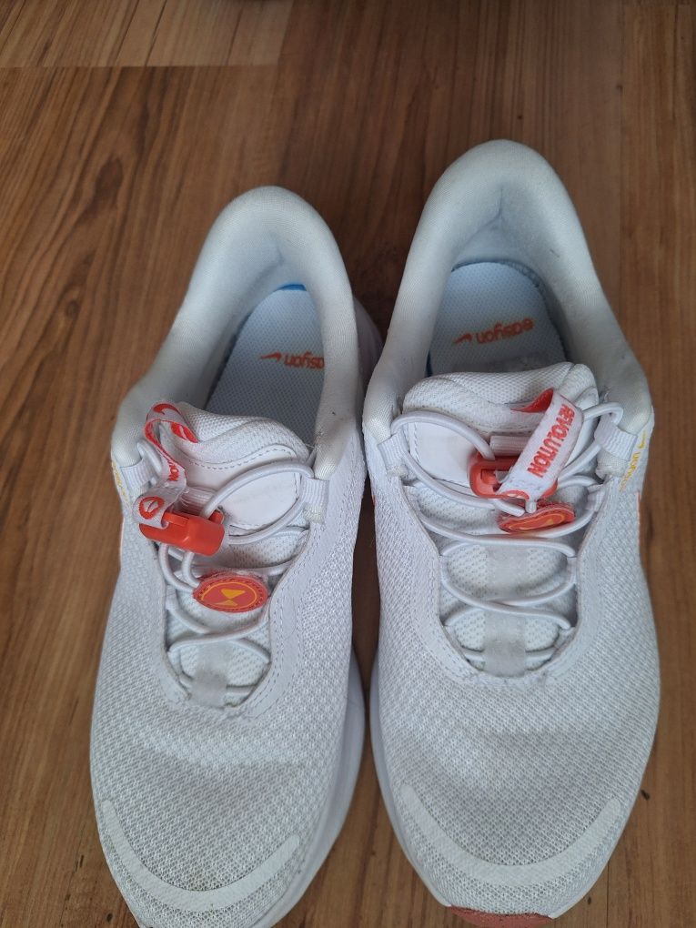 Nike оригинални !!