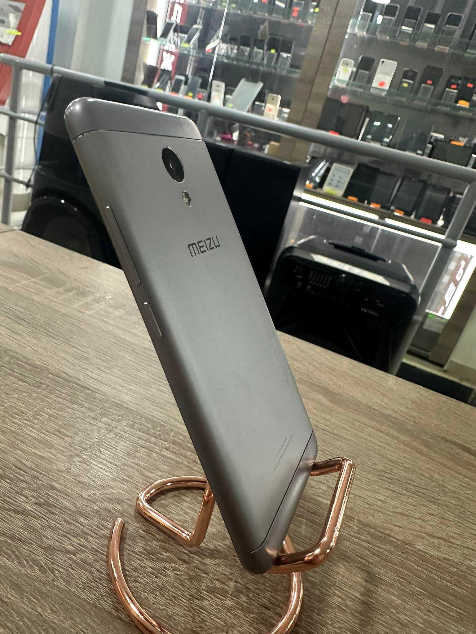 Продавам телефон Meizu M3s