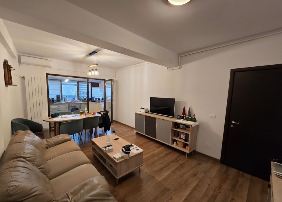 Apartament de lux 4 camere de închiriat