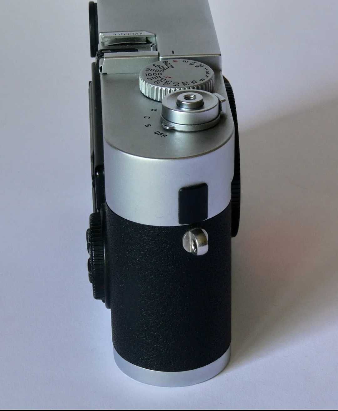 Дигитален фотоапарат Leica M8 с обектив и филтър