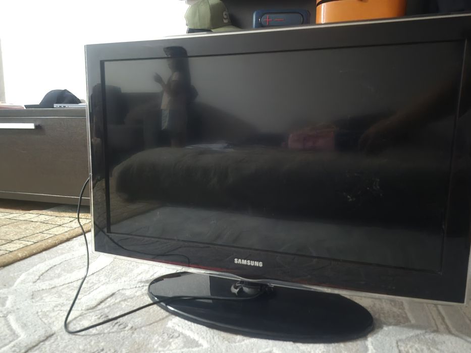 Телевизор  Samsung
