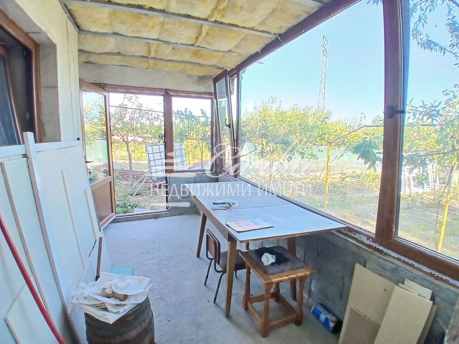 Двуетажна ТУХЛЕНА вила на плоча – местност Под Манастира.