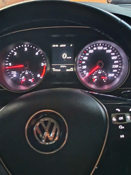 Vând Volkswagen Passat B8