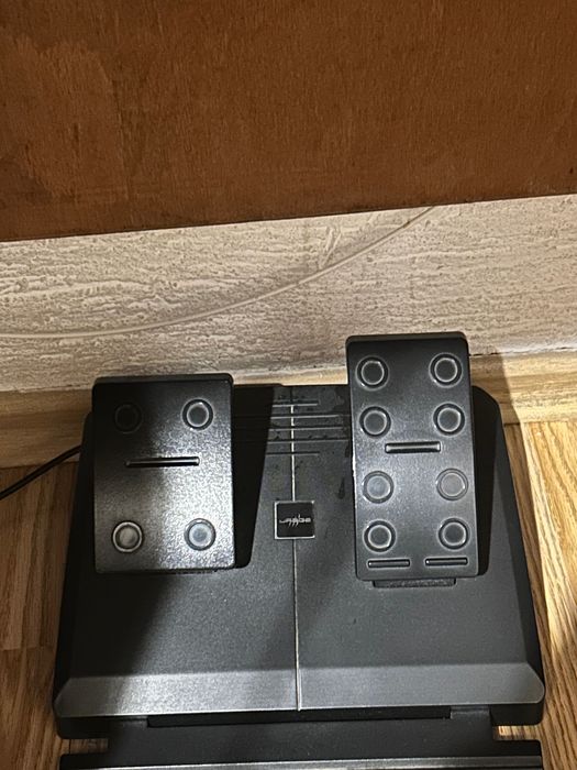 Продавам волан за игри Hama Urage