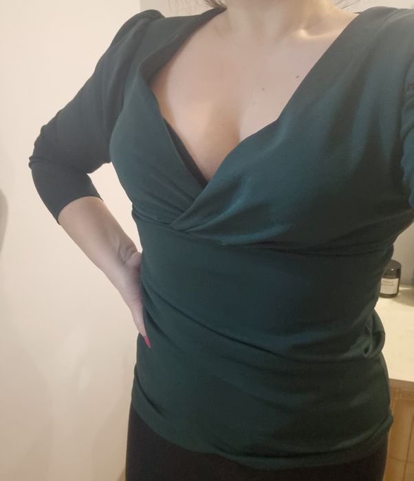 Vând set dama ocazie - 2 bluze și pantaloni nepurtate