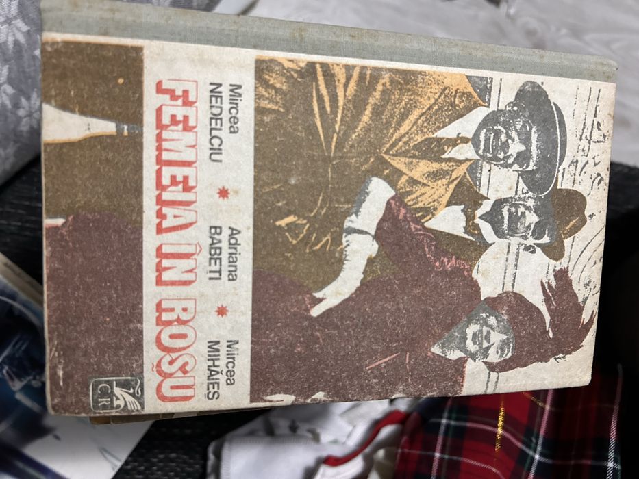 Carti vechi de vanzare