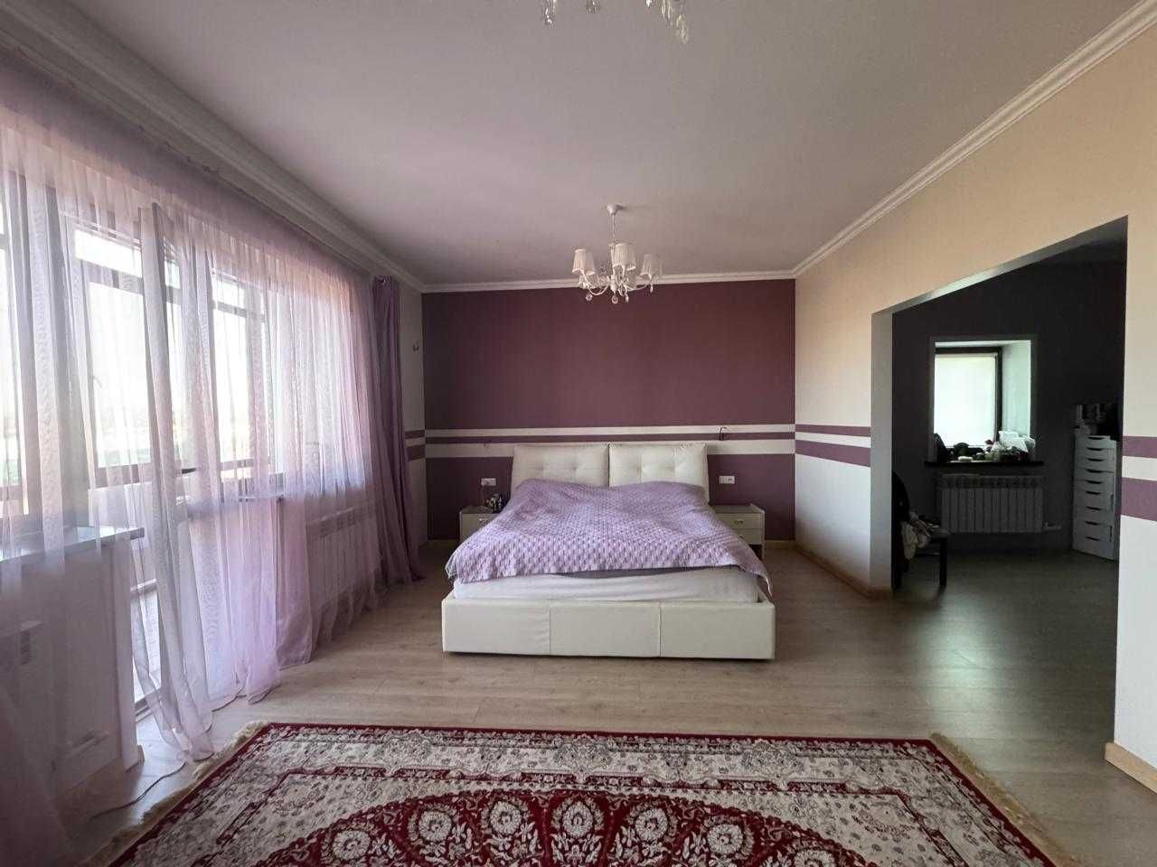 Трехуровневый коттедж в Отрадном 525 кв м