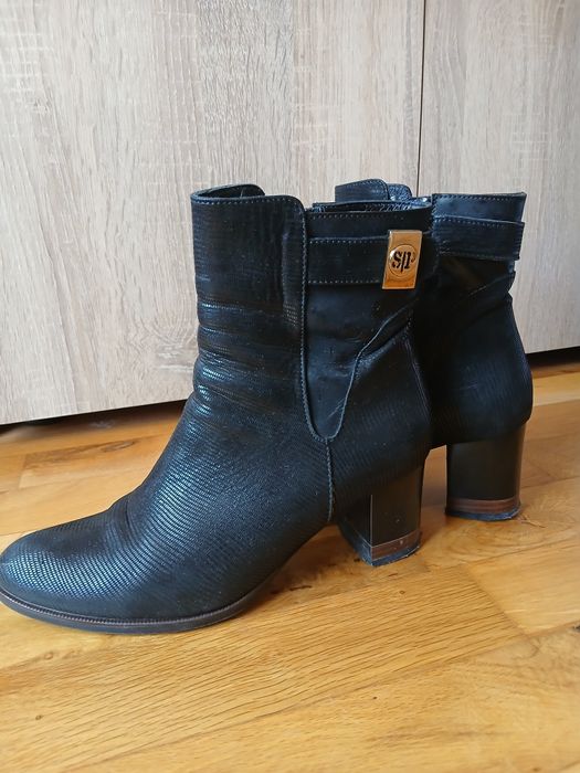 Дамски ботички, носени броени пъти, без следи от употреба