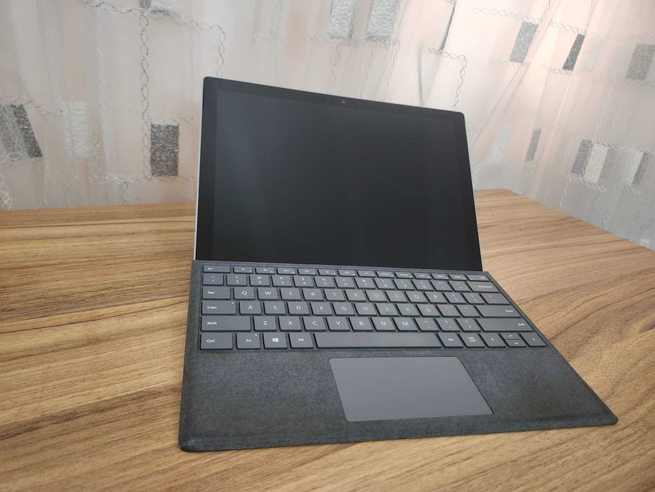 Microsoft Surface Pro 7
