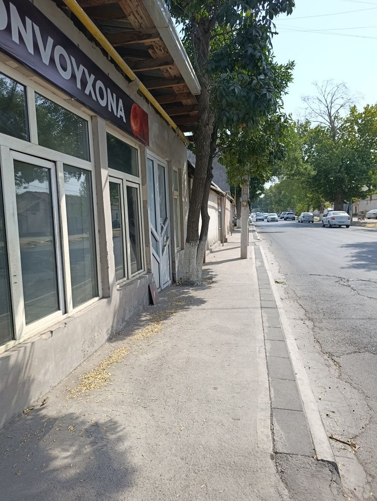 Яшнобод тумани М Ашрафийда уй новой хона сотиладии