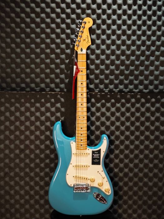 Fender player 2 stratocaster, maple fingerboard, Aquatone blue