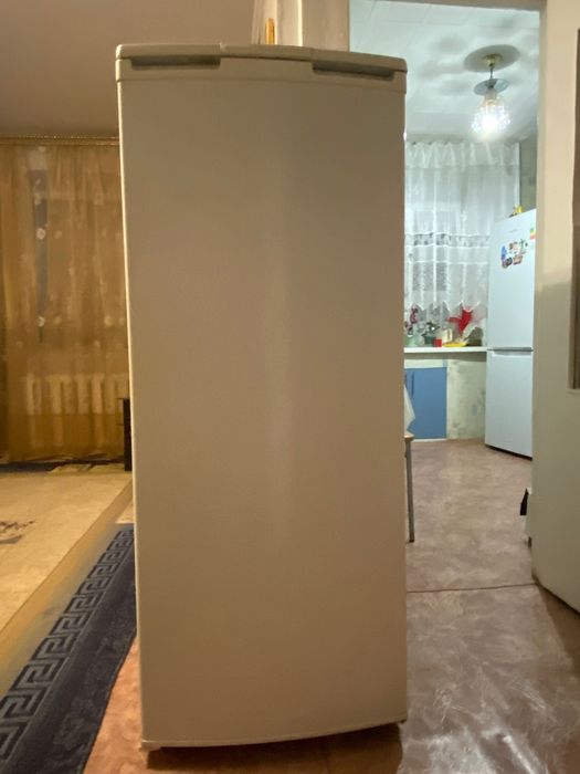 Холодильник Бирюса