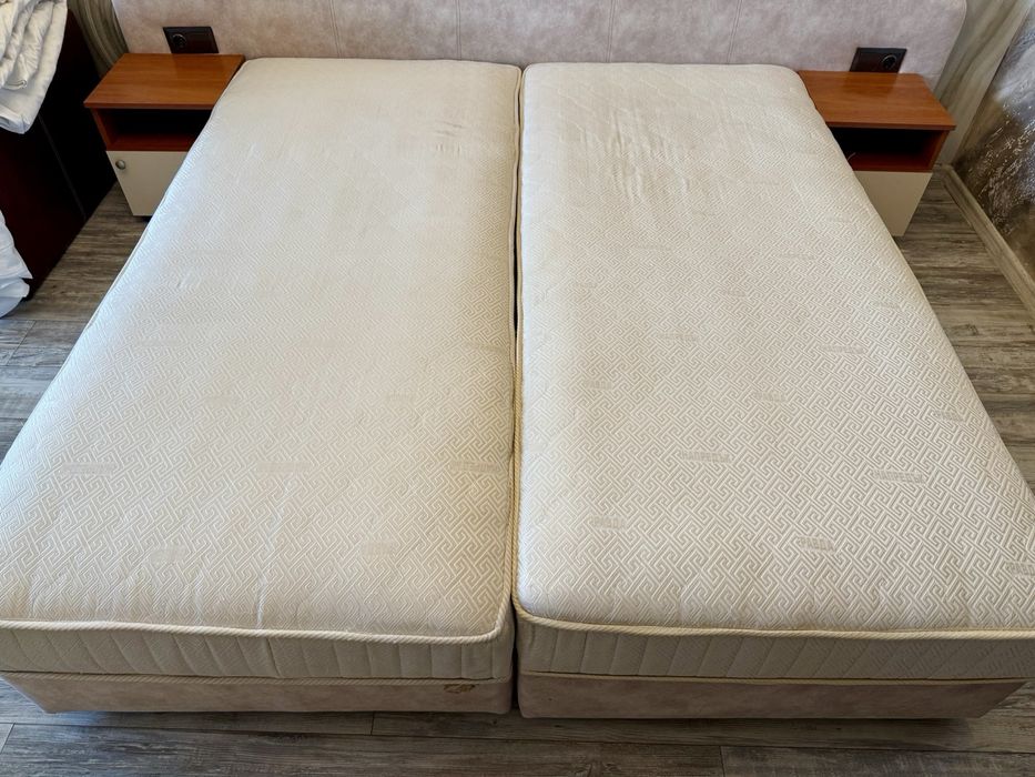 Матраци в добро състояние 90/200