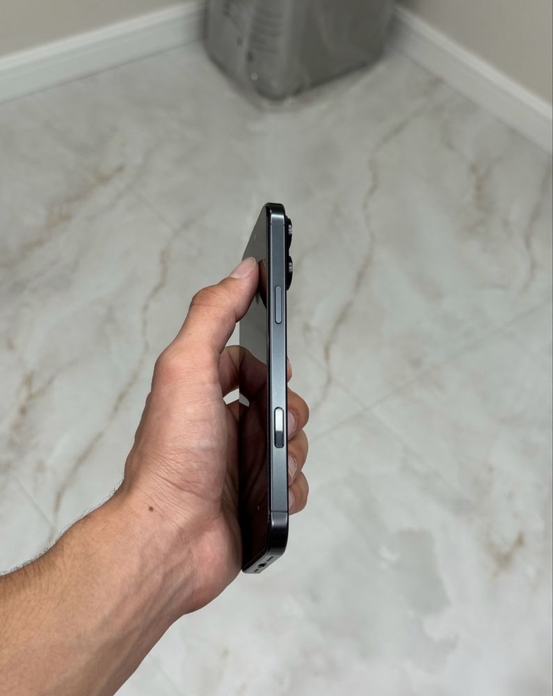 iPhone 16 Pro Max 256gb 1 sim