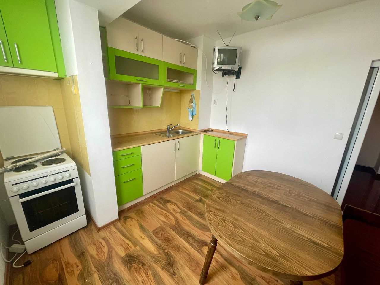 Продава се Двустаен апартамент в Габрово, Център - 61 кв.м за 861 €/кв.м - Снимка #1